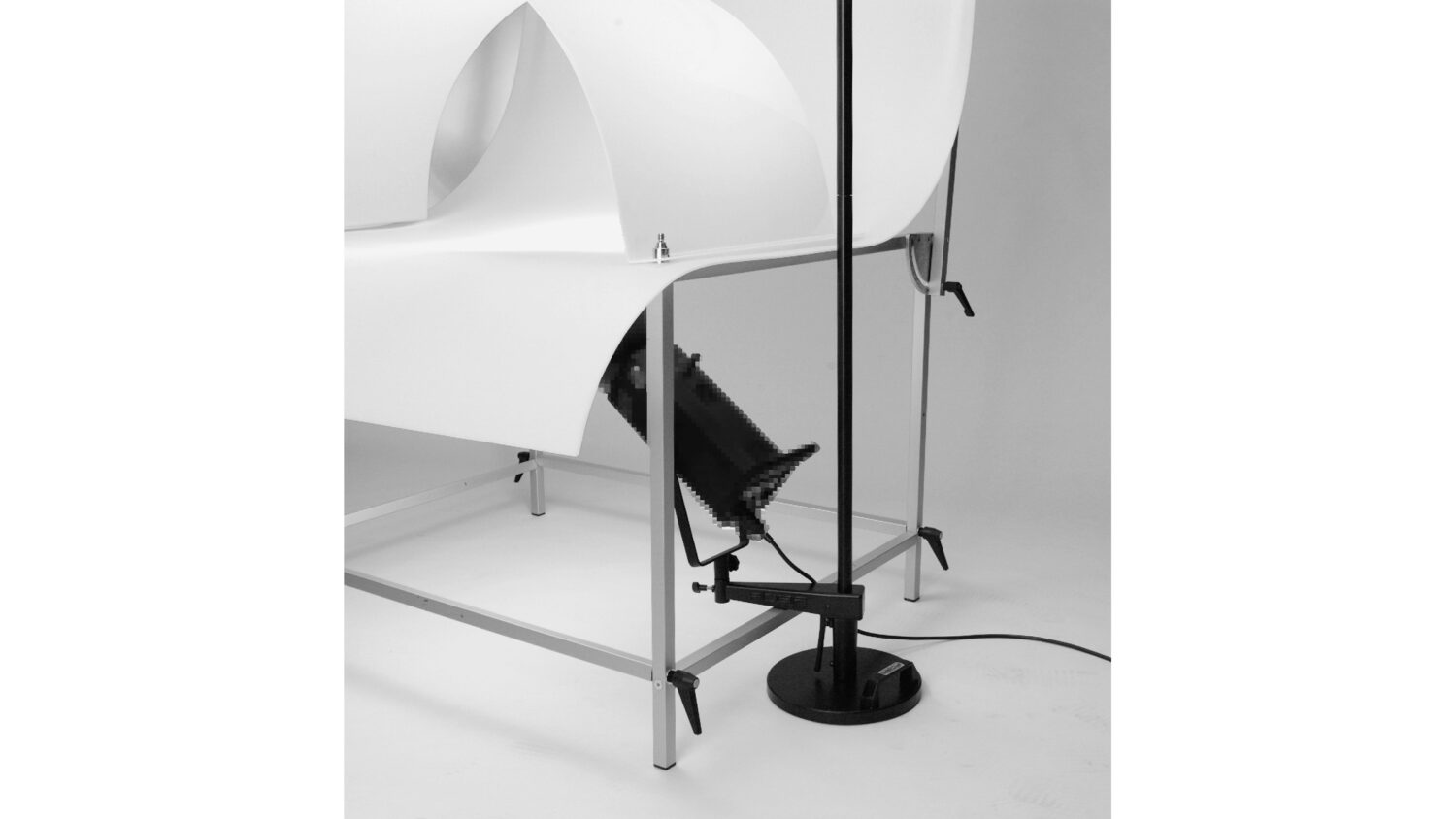 FOBA acryl shooting table with lamp stand application